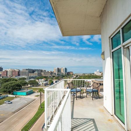 Sea It All Infinity Pool Ocean Views Steps From The Beach - A Perfect Romantic Getaway Galveston Eksteriør bilde