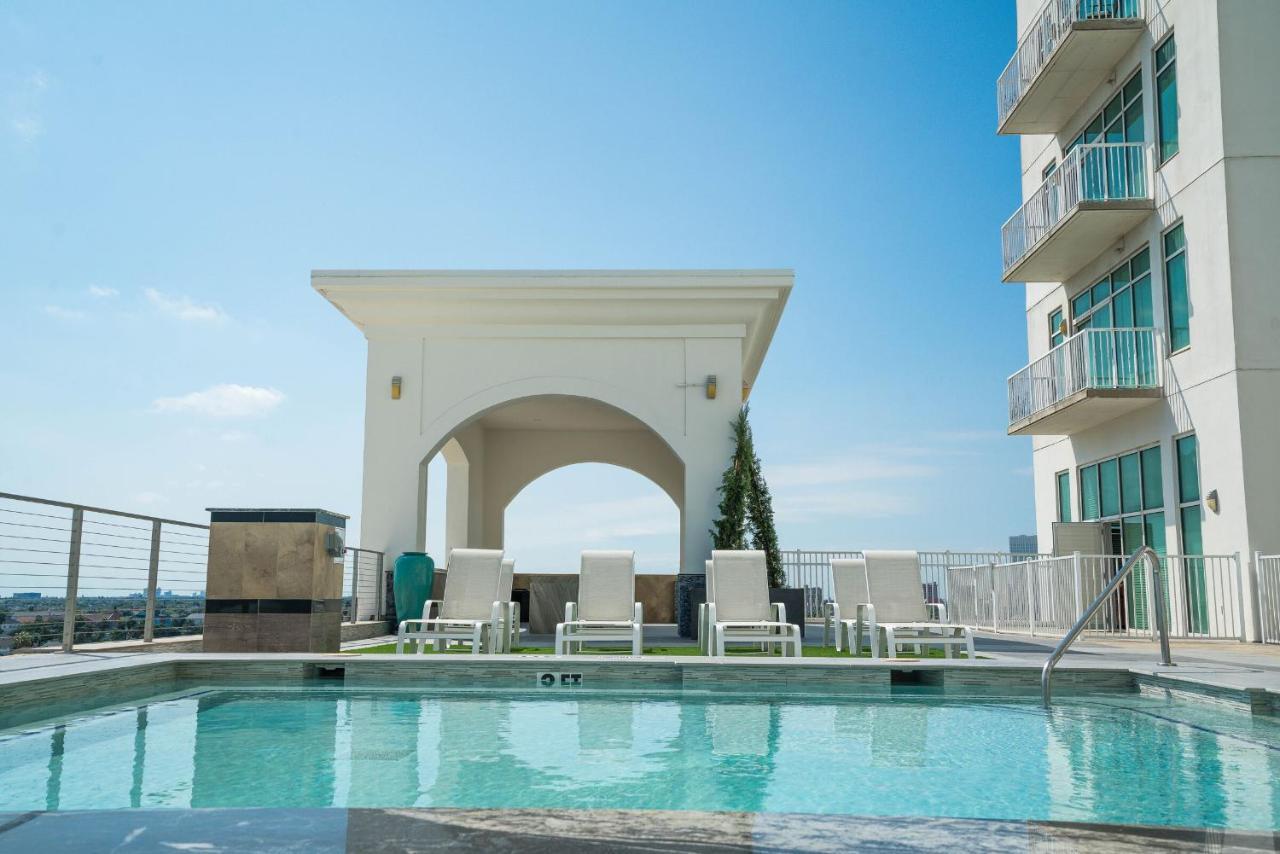 Sea It All Infinity Pool Ocean Views Steps From The Beach - A Perfect Romantic Getaway Leilighet Galveston Eksteriør bilde